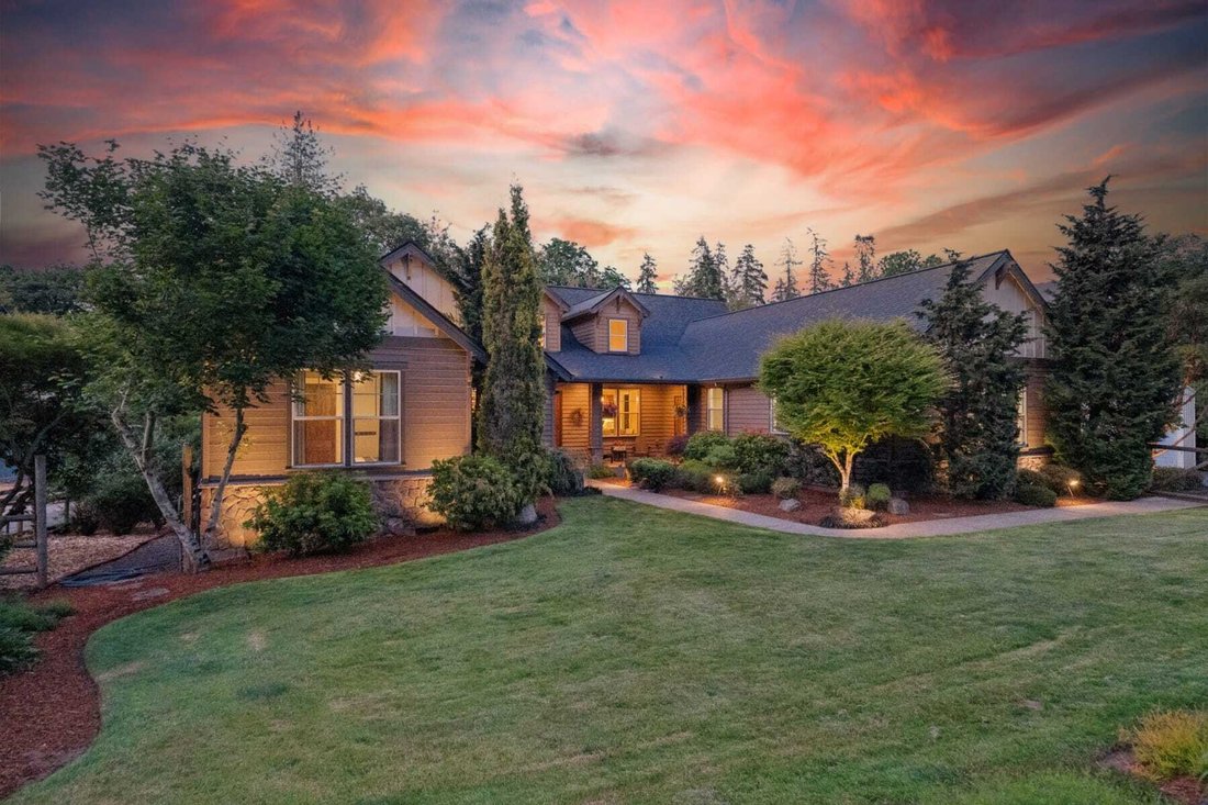 House in West Linn, Oregon, United States 1 - 18121106
