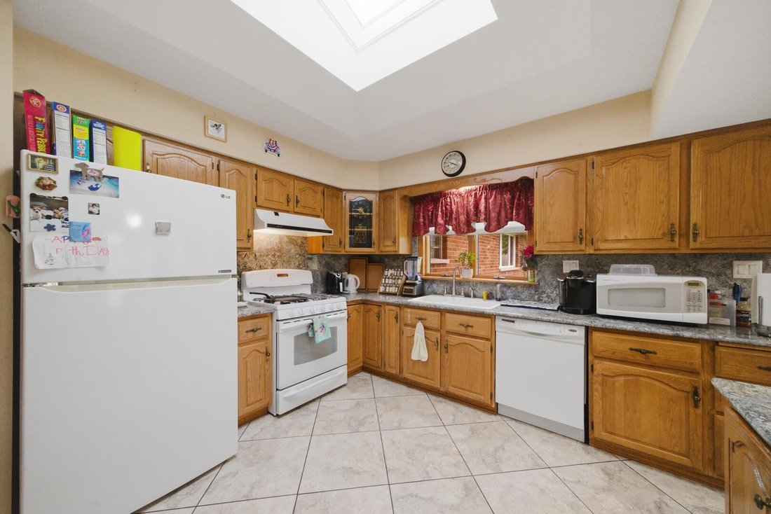 House in Addison, Illinois, United States 3 - 18119231