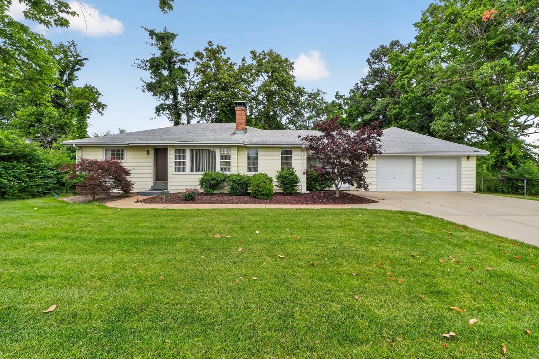 Creve Coeur, Missouri, United States 1 - 18120825