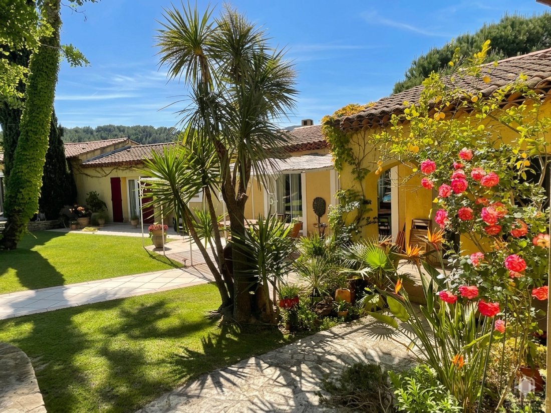 House in Le Castellet, Provence-Alpes-Côte d'Azur, France 2 - 18122242