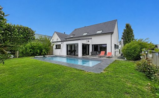 House in Centre Ville Sud Ouest, Plœmeur, France 1