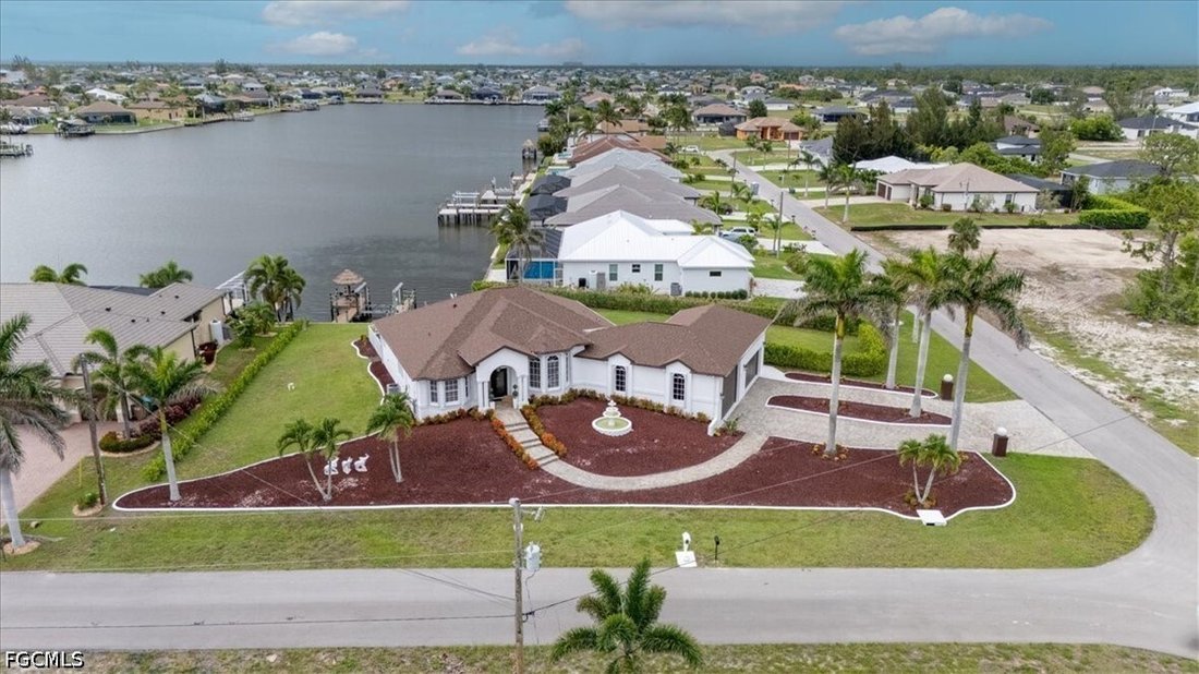 House in Cape Coral, Florida, United States 1 - 18121426