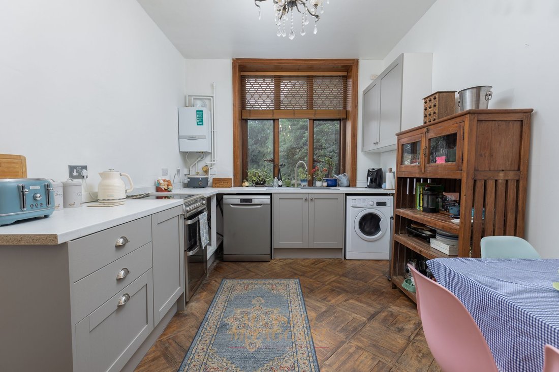 Apartment in Hackenden, East Grinstead, England 4 - 17451532