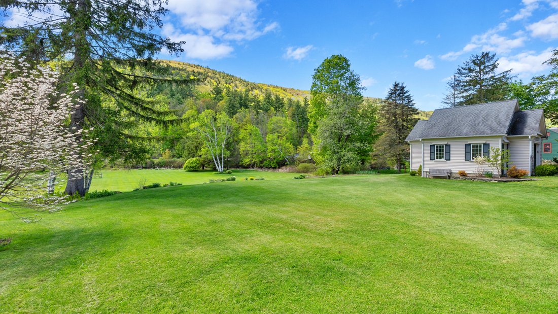 House in Lee, Massachusetts, United States 5 - 18121164