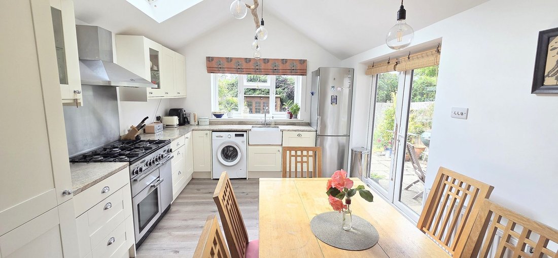 House in Lindfield, England 4 - 18119774