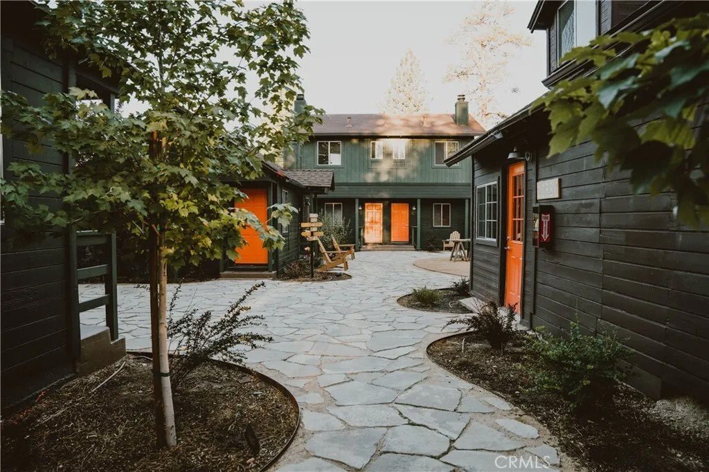 Big Bear Lake, California, United States 1 - 17310046