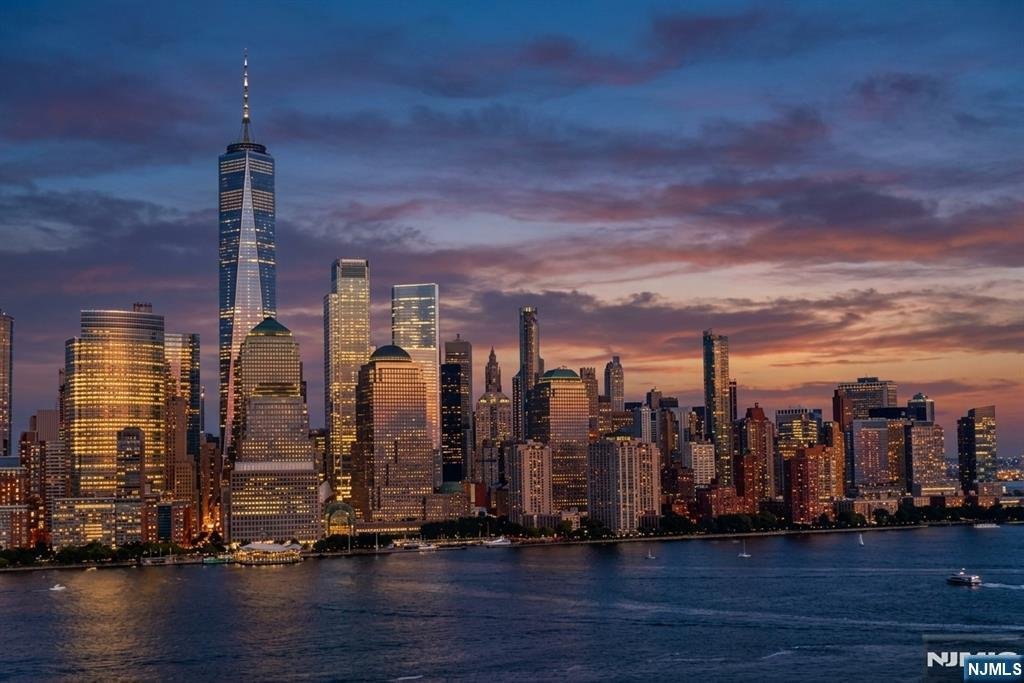 Condo in Hoboken, New Jersey, United States 3 - 18119049