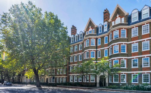 Apartment in St John's Wood, Westminster, England 1