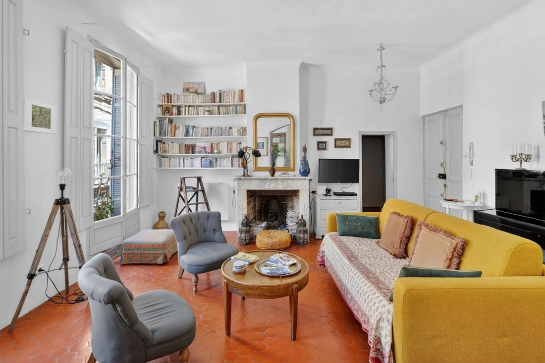 Apartment in Comtale-Cente-Cours Mirabeau, Aix-en-Provence, France 1 - 17896962