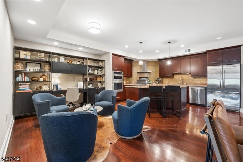 Condo in Morristown, New Jersey, United States 3 - 18119118