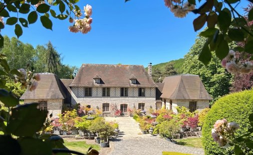 House in Secteur Sauvegarde, Honfleur, France 1