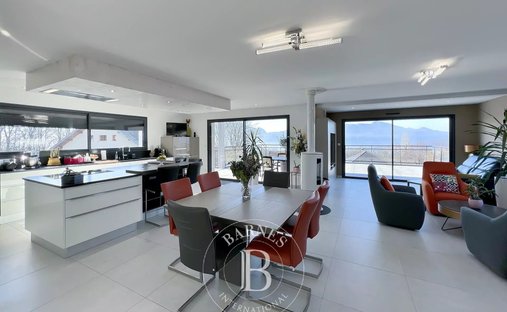 Maison à Centre Ville Nord, Aix-les-Bains, France 1
