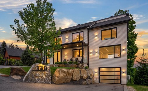 House in Saint-Sauveur, Quebec, Canada 1