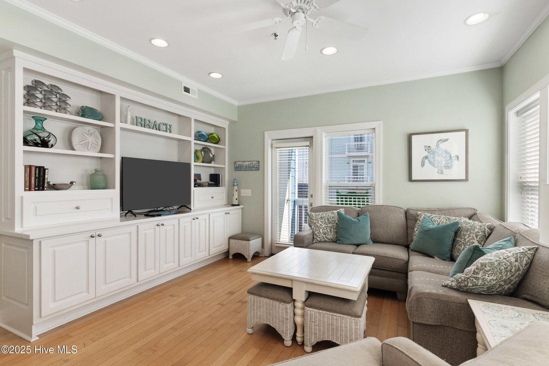 Condo in Carolina Beach, North Carolina, United States 5 - 18122708