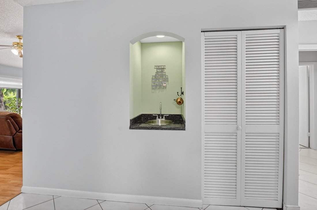 House in Boca Raton, Florida, United States 5 - 18122847