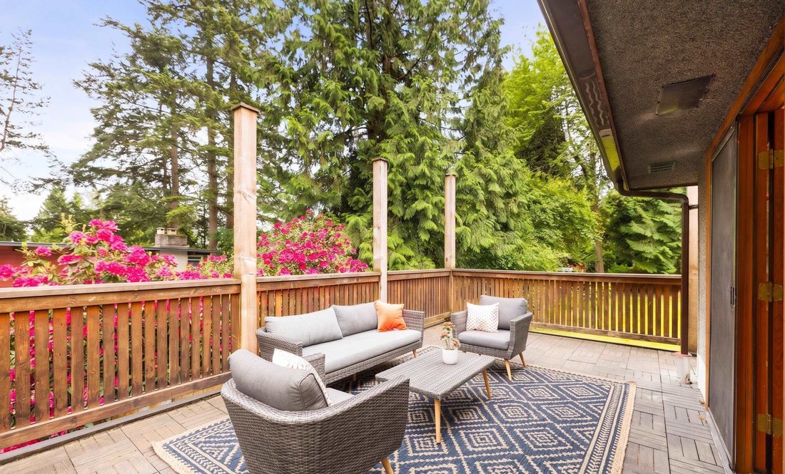 House in North Vancouver, British Columbia, Canada 5 - 18123635
