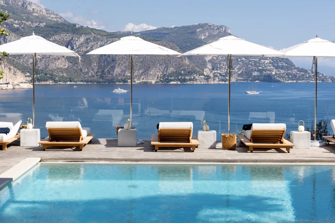Villa in Saint-Jean-Cap-Ferrat, Provence-Alpes-Côte d'Azur, France 1 - 18119745