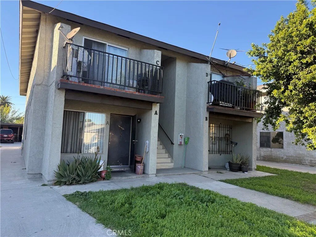 Montebello, California, United States 1 - 16792783