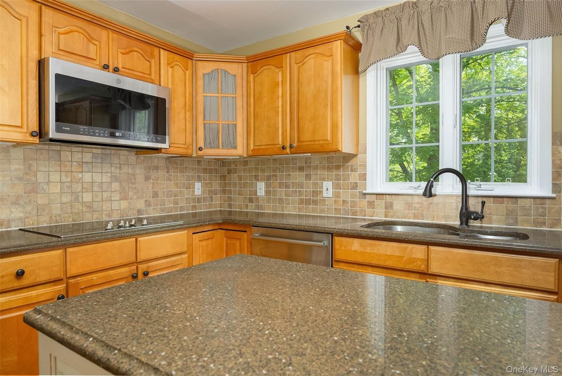 House in Pleasant Valley, New York, United States 5 - 17879378