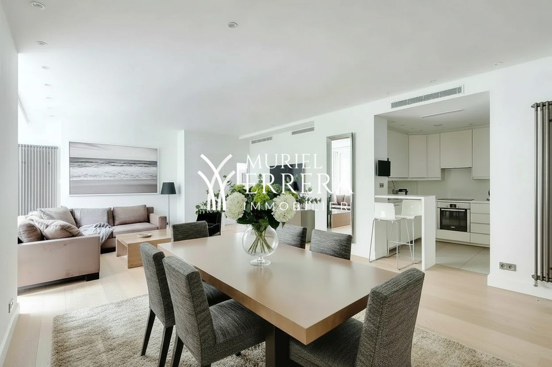 Apartment in Palais Royal, Paris 1er Arrondissement, Paris 1 - 18092432