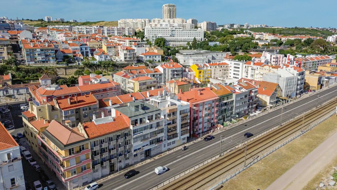 Apartment in Alges, Lisbon, Portugal 2 - 18080237