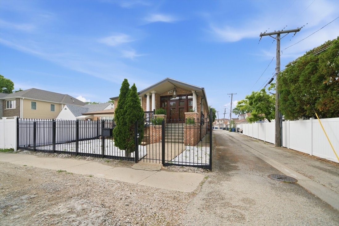 House in Norridge, Illinois, United States 4 - 18123204