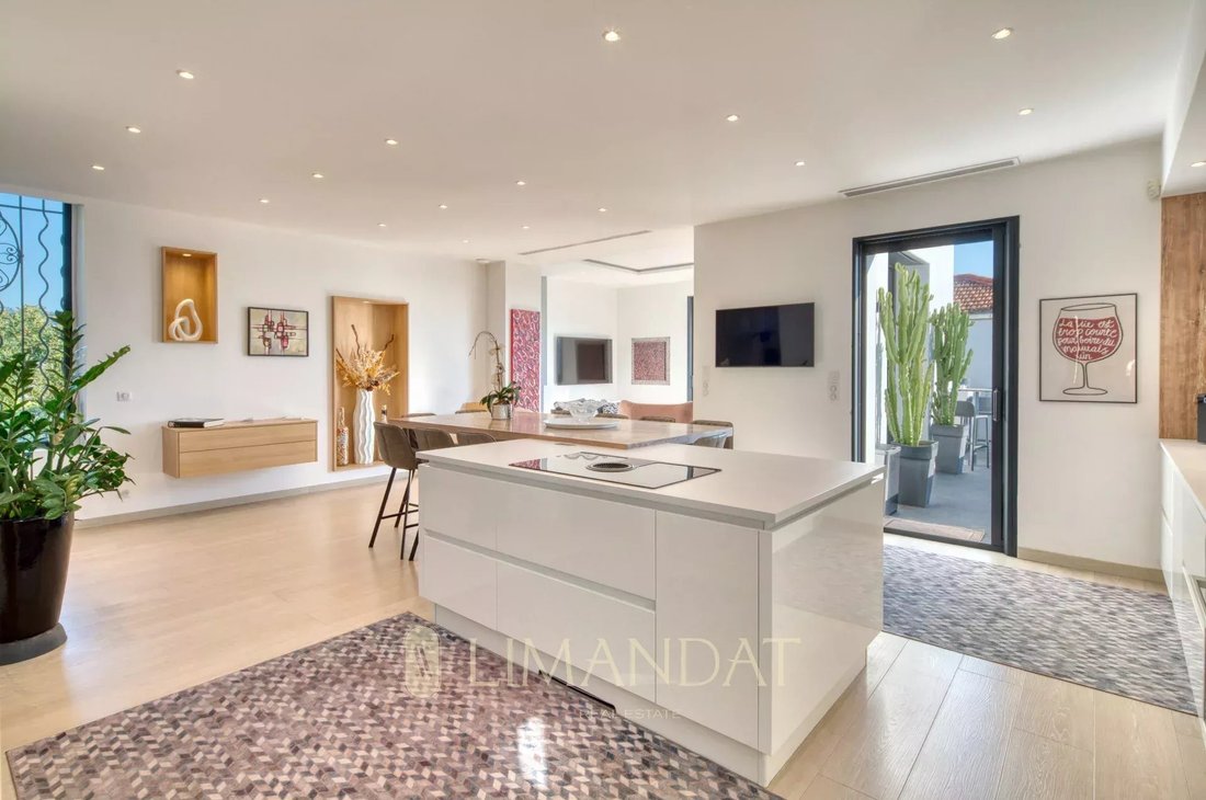 Villa in Vallergues, Cannes, France 3 - 16381243