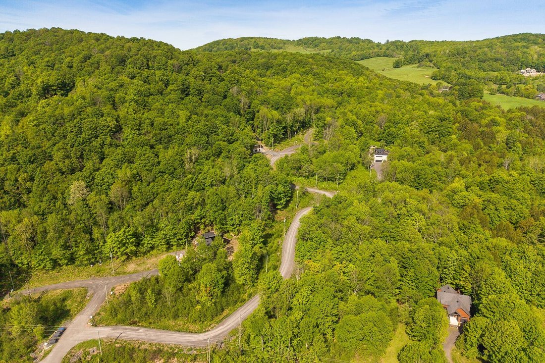 Land in Bromont, Quebec, Canada 5 - 16934888