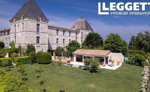 Castello a Saussignac, Nuova Aquitania, Francia 1