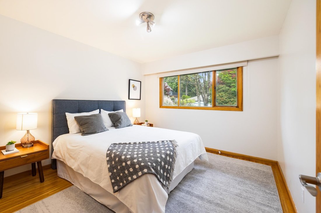 House in North Vancouver, British Columbia, Canada 4 - 18123635