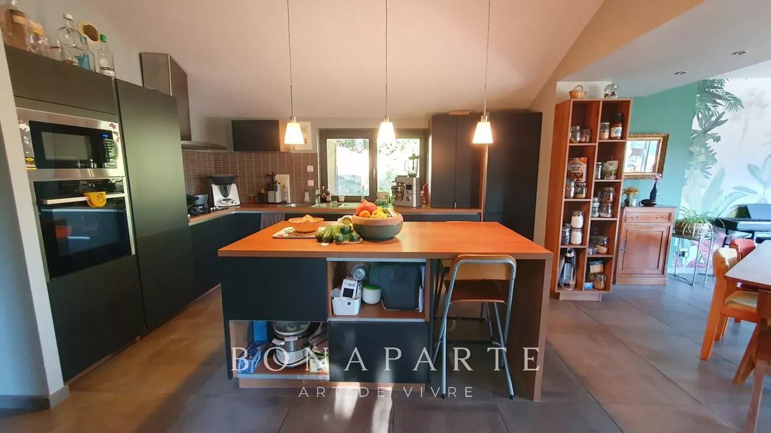 Estate in Roanne, Auvergne-Rhône-Alpes, France 4 - 18120291