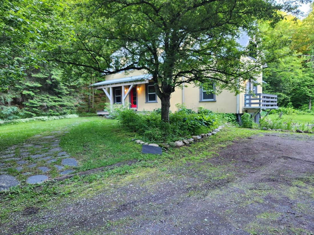 House in Oka, Quebec, Canada 2 - 18114578