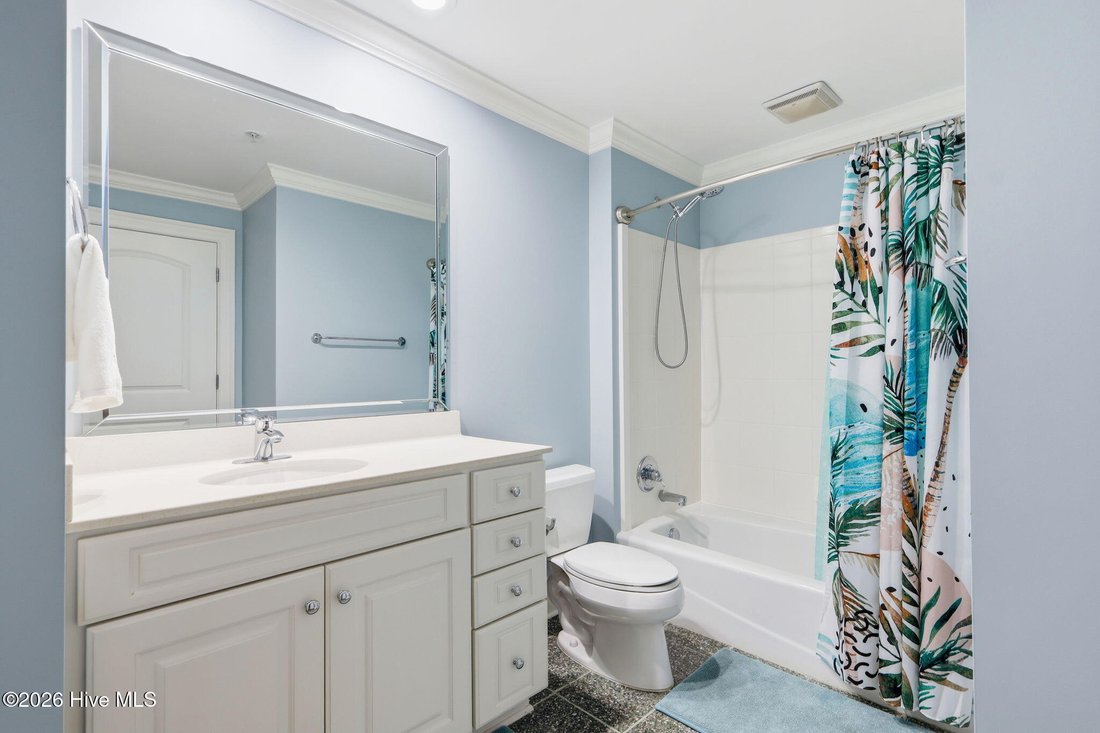 Condo in Morehead City, North Carolina, United States 5 - 18122717