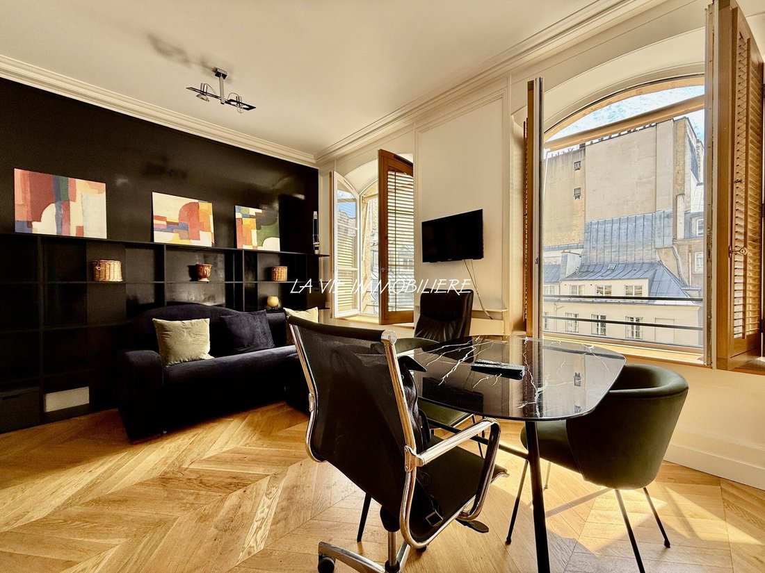 Apartment in Elysées-Madeleine, Paris 8e Arrondissement, Paris 2 - 18124581