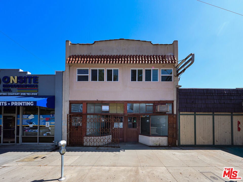 Los Angeles, California, United States 2 - 16949937