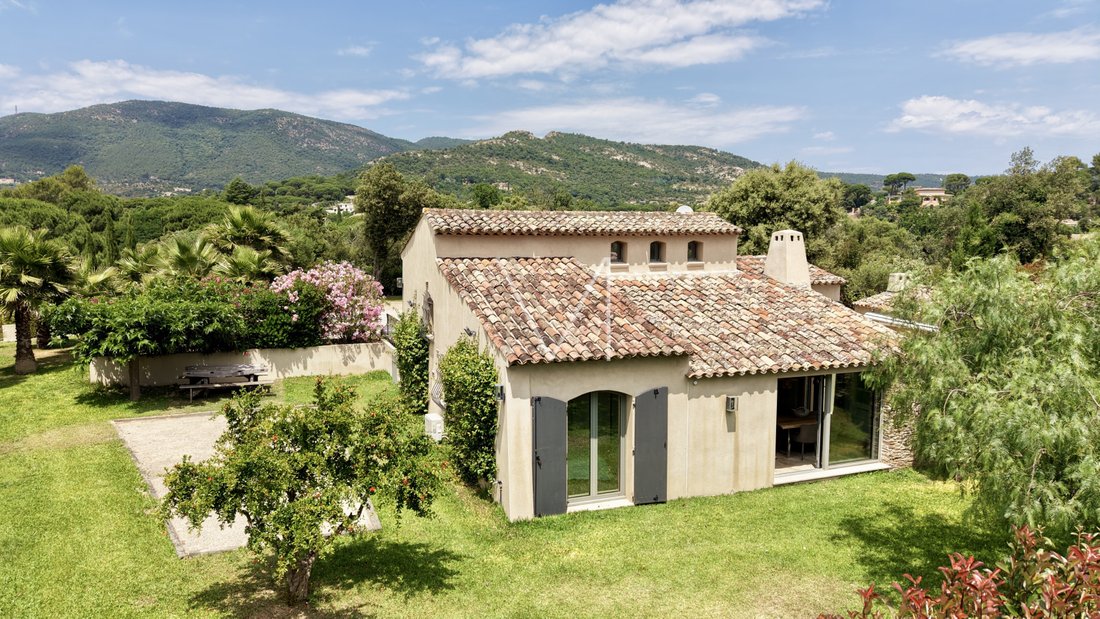 House in Le Plan-de-la-Tour, Provence-Alpes-Côte d'Azur, France 1 - 18122385