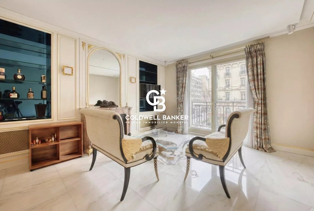 Apartment in Triangle d'Or, Paris 8e Arrondissement, Paris 4 - 17327779