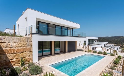 Villa in Nazare, Leiria District, Portugal 1