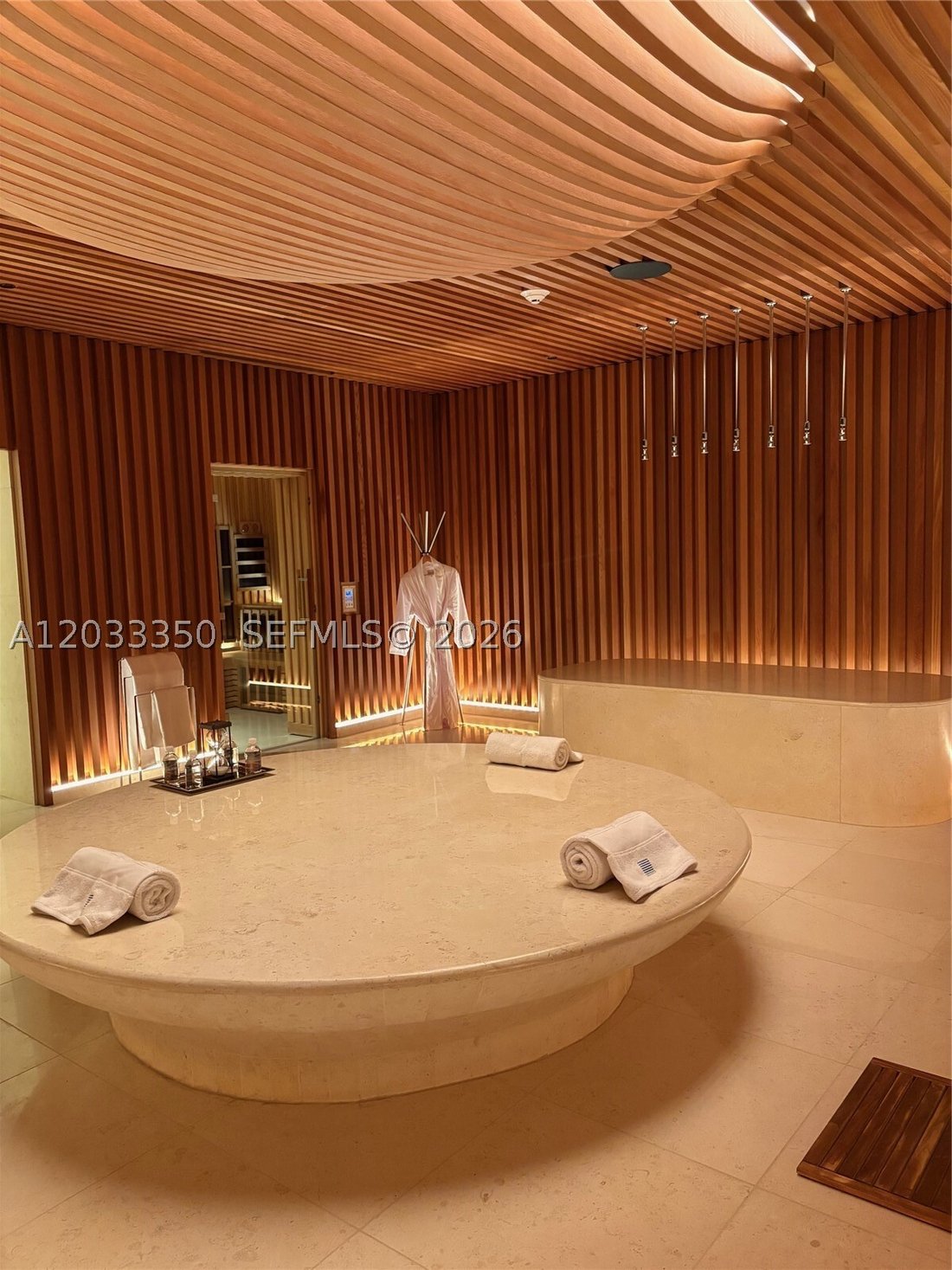 Condo in Bal Harbour, Florida, United States 2 - 18122932