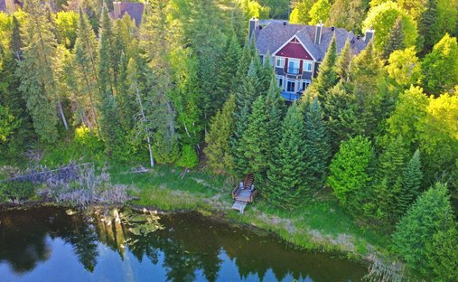 Condominio en Mont-Tremblant, Quebec, Canadá 1