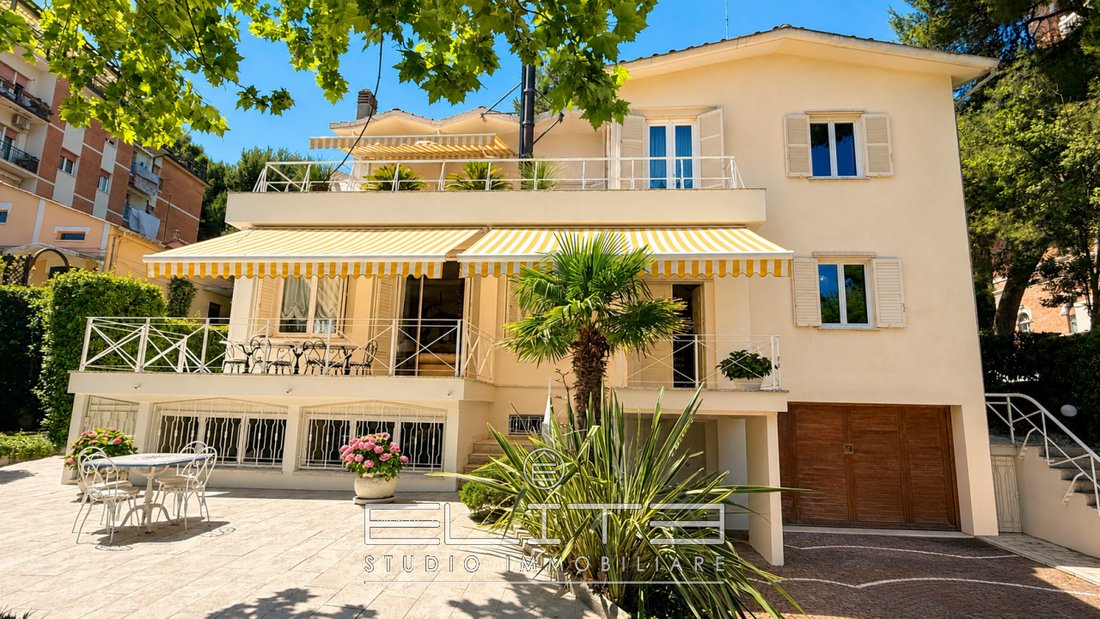 Villa in Falconara Alta, Falconara Marittima, Marche 1 - 18124055