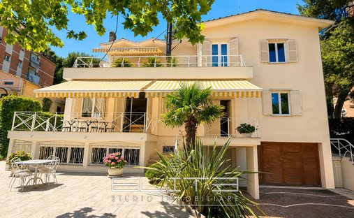 Villa in Falconara Alta, Falconara Marittima, Marche 1