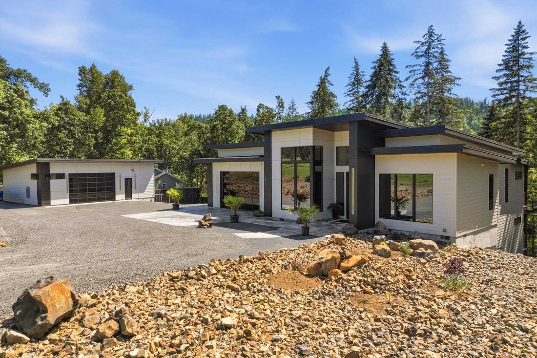 House in Silverton, Oregon, United States 1 - 18121100