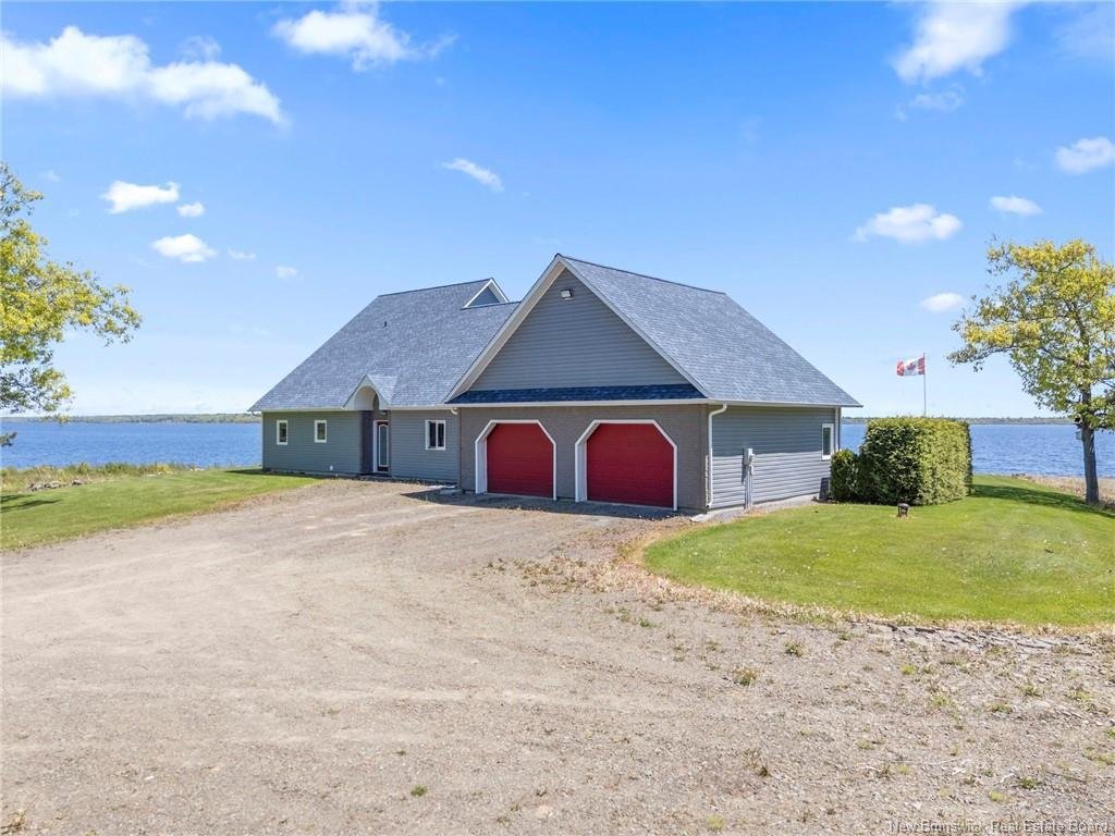House in Avon, New Brunswick, Canada 3 - 18123258