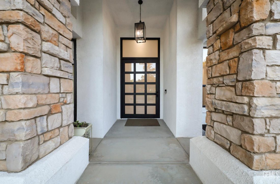 House in Bakersfield, California, United States 4 - 18119066