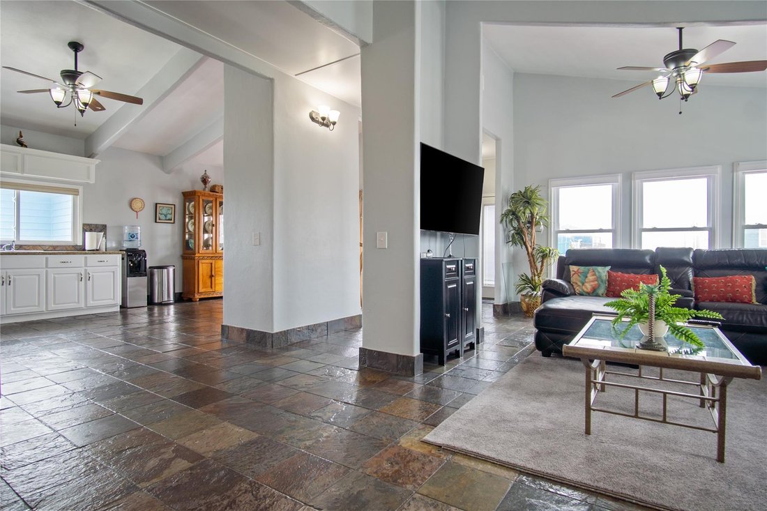 House in Bolivar Peninsula, Texas, United States 3 - 18122577