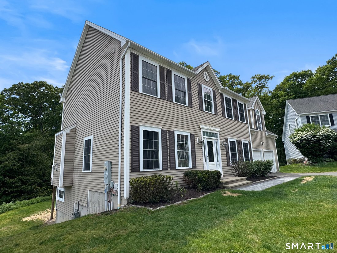 Condo in Monroe, Connecticut, United States 2 - 17999120
