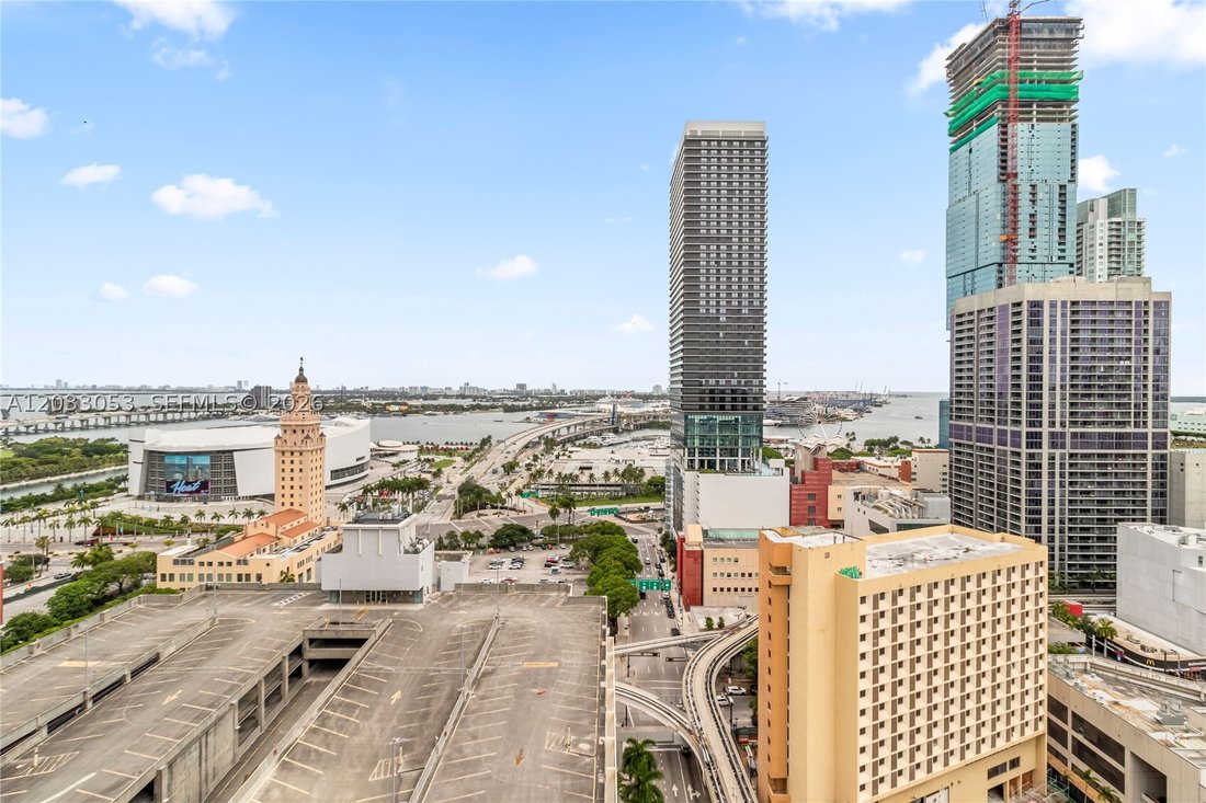 Condo in Miami, Florida, United States 2 - 18122931
