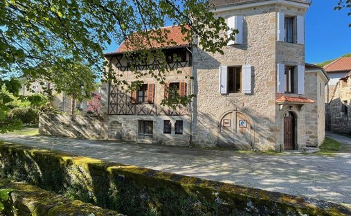 Magnificent Medieval Castle Overlooking The Lot Valley, With Swimming Pool, Outbuildings, Near Figea