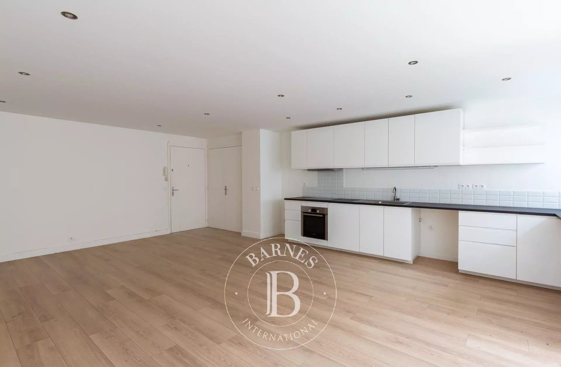 Apartment in Saint-Germain-en-Laye, Ile-de-France, France 3 - 18120048